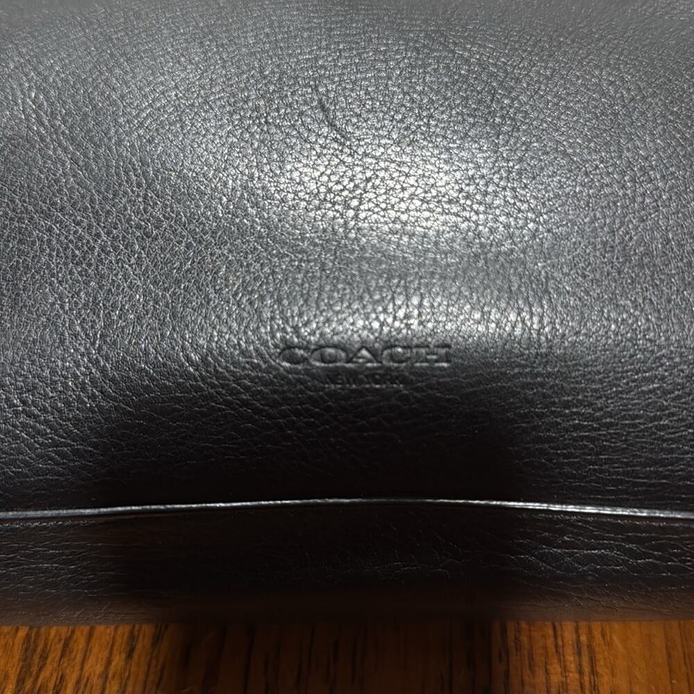 Coach Bleecker Leather Clutch. - Picture 4 of 6